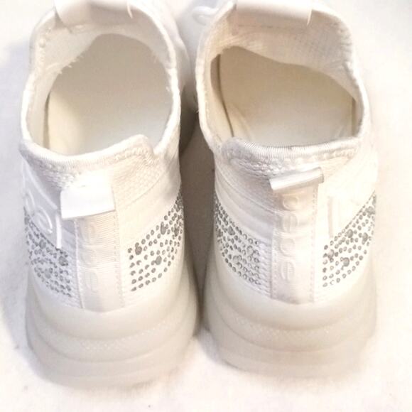 NEW! bebe Sneakers ANALIA 10 Crystals WHITE Rhinestones Embellished Luxe Fancy - Picture 16 of 16